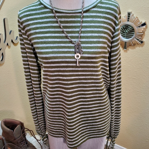A.n.a Rich Avocado & Gray Striped L/s Popover Top Sz XL NwT - Picture 2 of 13